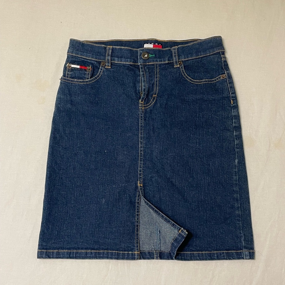 Tommy Hilfiger Denim Skirt- Lightly Worn 🔵